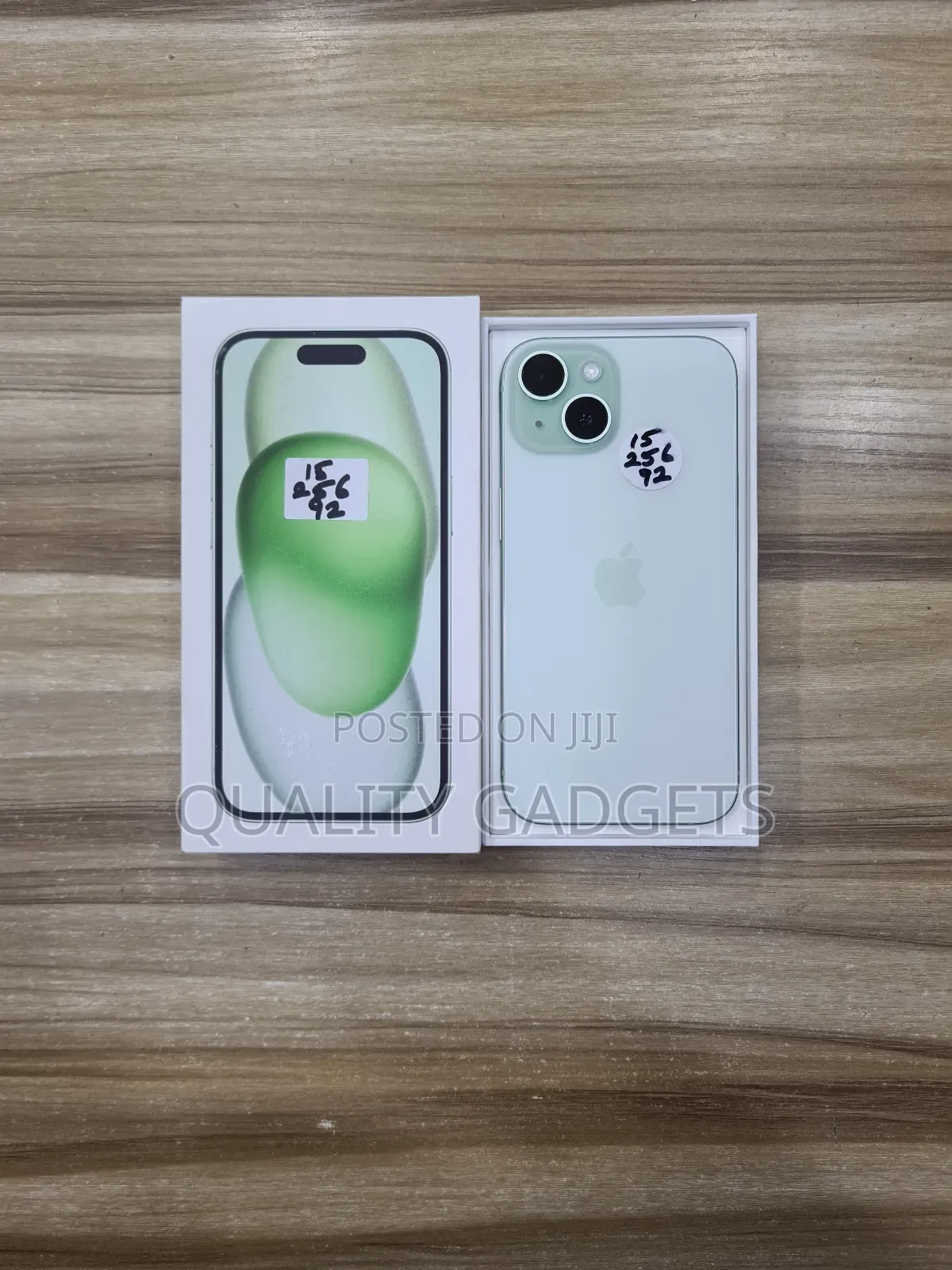 Apple iPhone 15 256 GB Green
