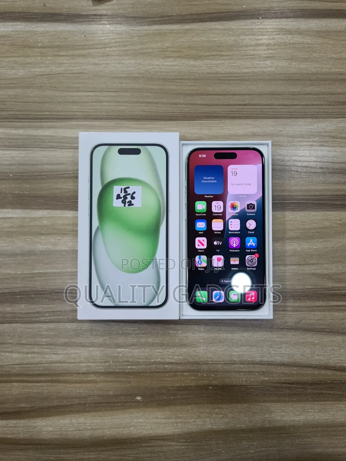 Apple iPhone 15 256 GB Green