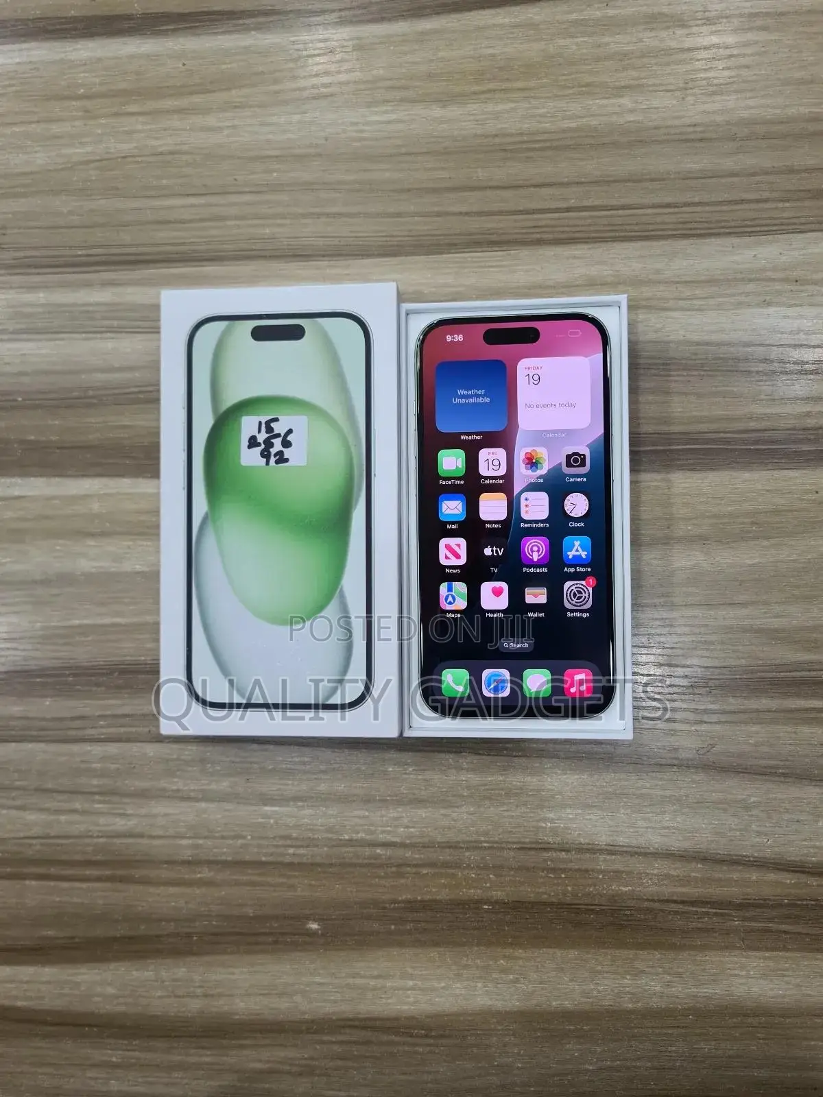 Apple iPhone 15 256 GB Green