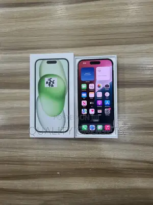 Apple iPhone 15 256 GB Green