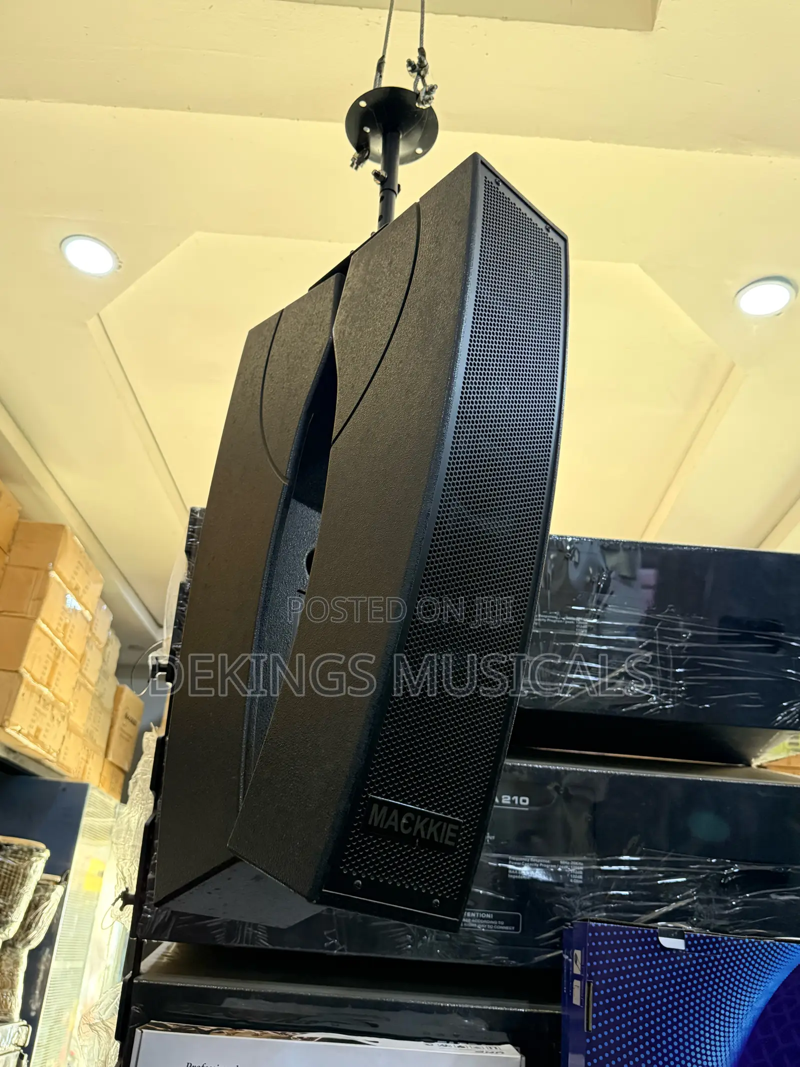 Mackie Ma30 Outdoor Speaker - Lounge Speaker