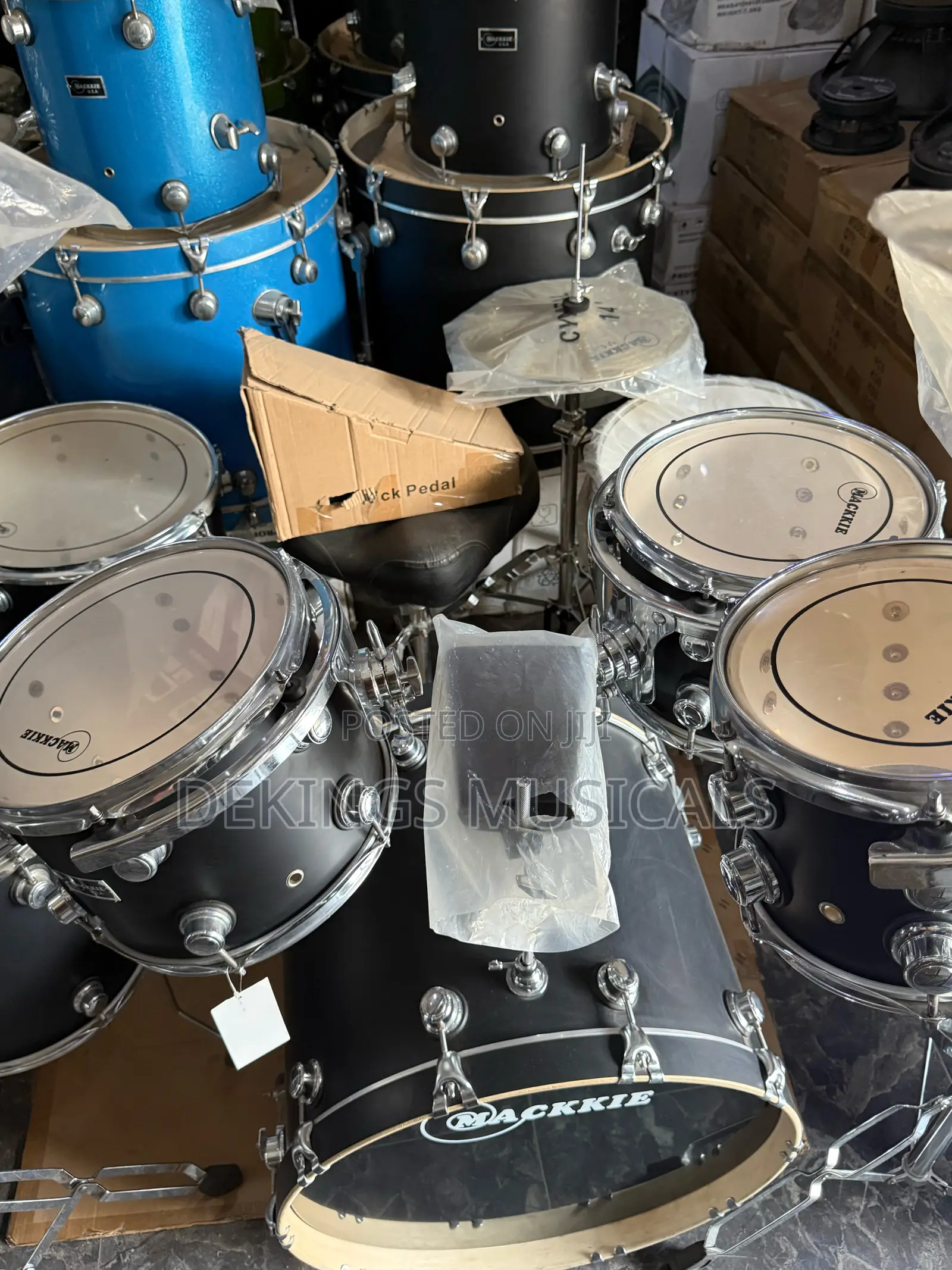 Seven Set Mackie Drum Set - 7piece Drum Set