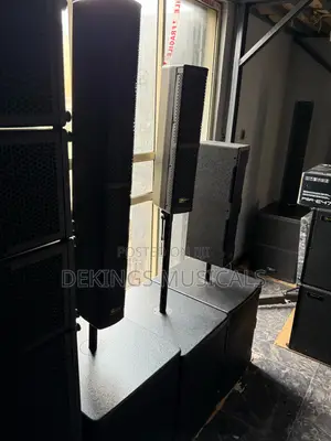 Mackie Column Line Array Speakers - Column Speaker