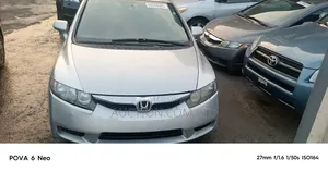 Honda Civic 1.8 5 Door Automatic 2011 Silver