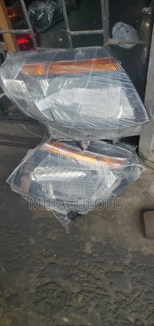 Headlight Ford Ranger 2012 Model Set