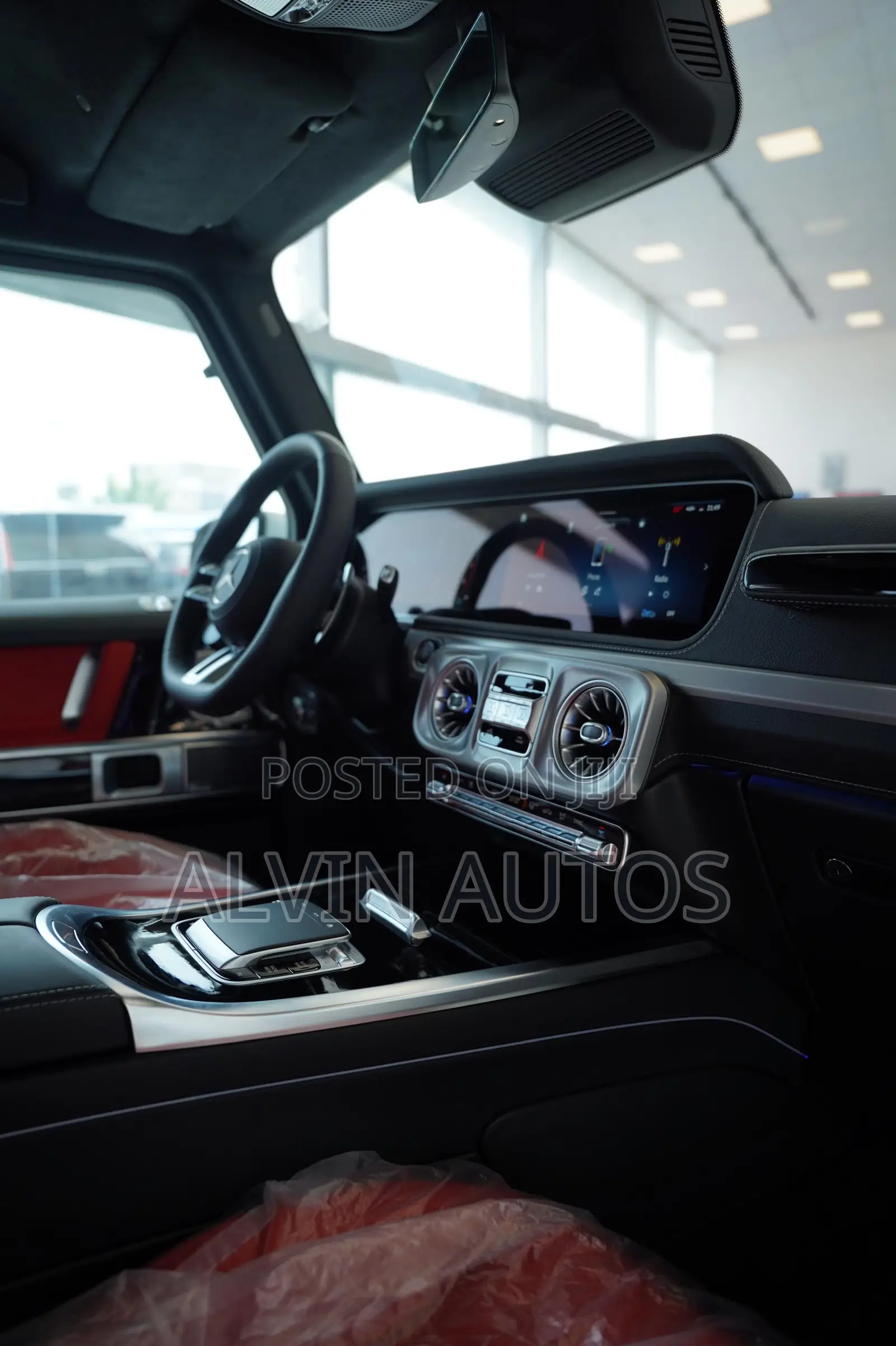 New Mercedes-Benz G-Class 2025 White