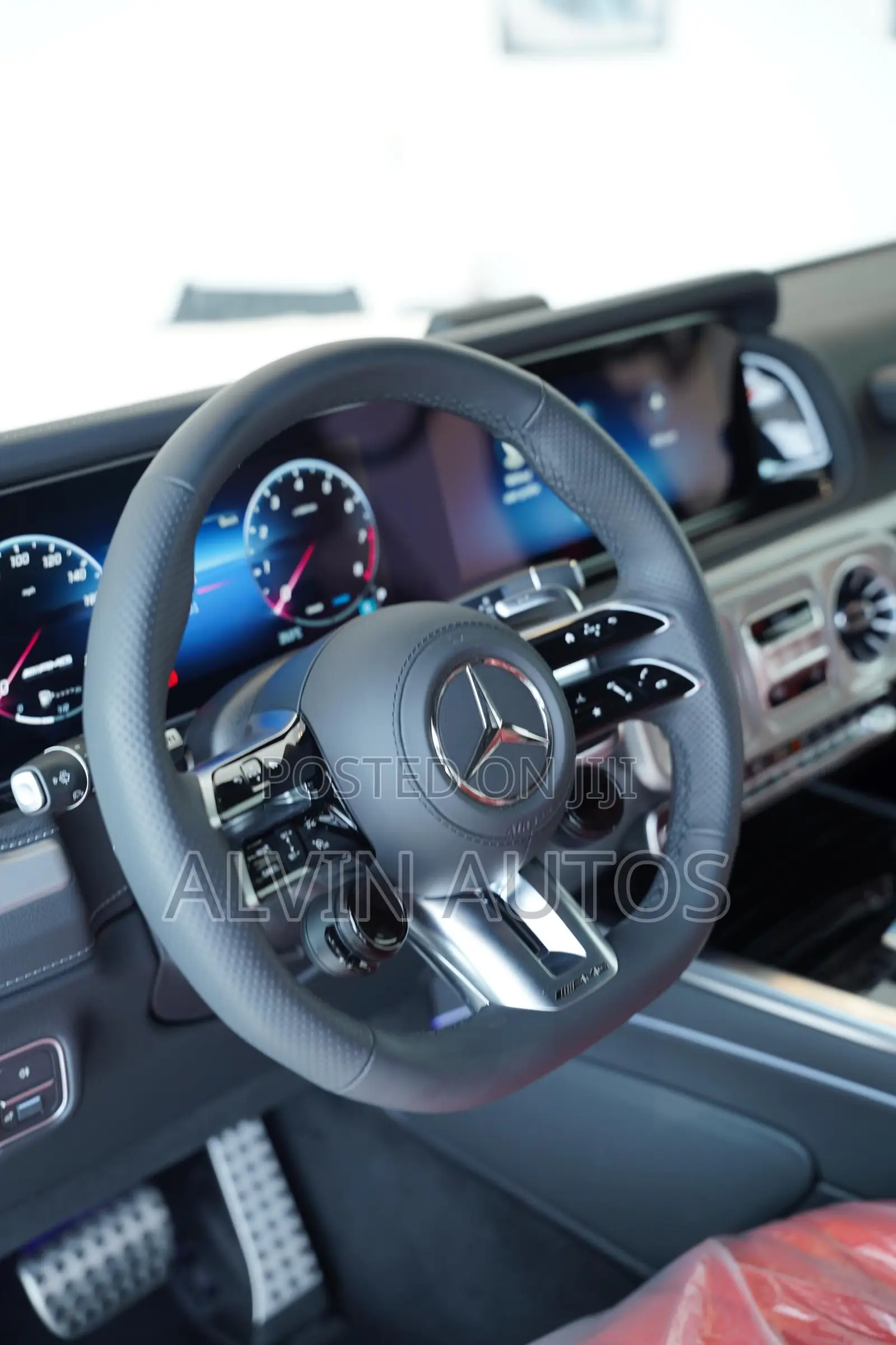 New Mercedes-Benz G-Class 2025 White