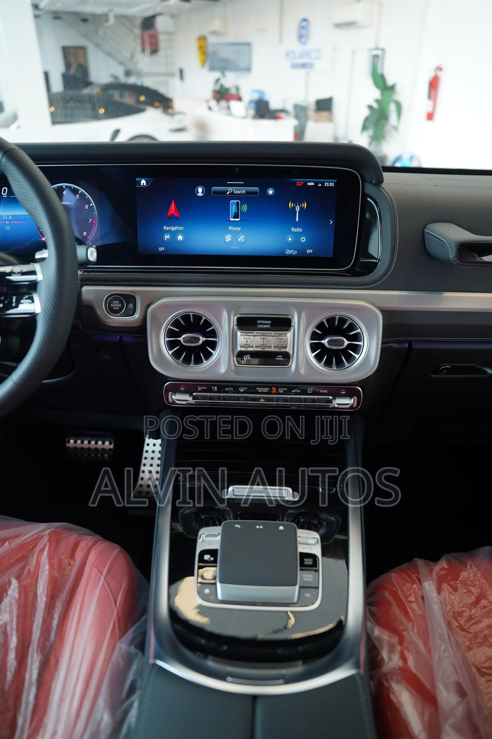 New Mercedes-Benz G-Class 2025 White