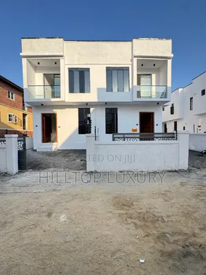 3bdrm Duplex in Ikota for sale