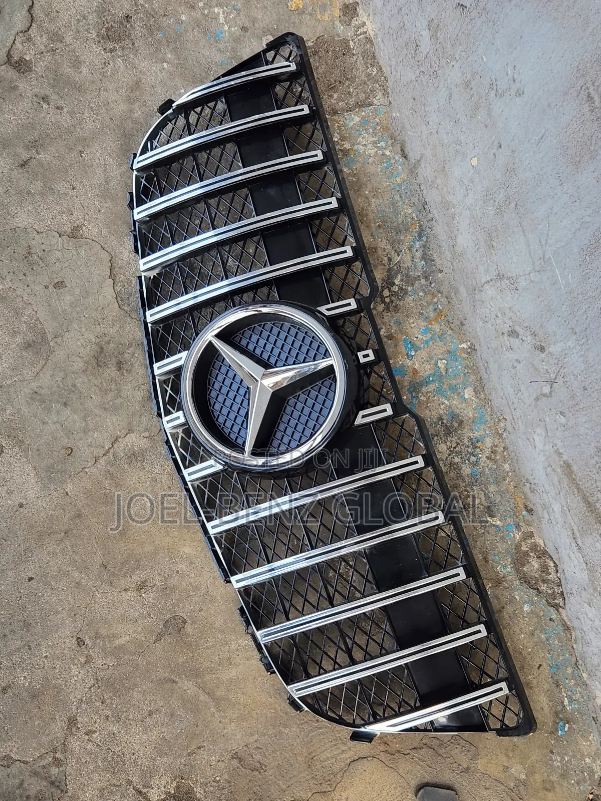 Glk350 2013 Front Grill