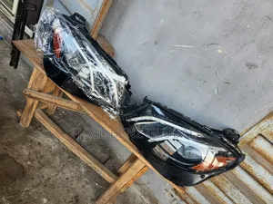 E350 2016 Set of Headlight