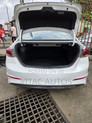 Hyundai Elantra Sport 2018 White