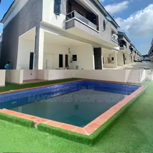 4bdrm Duplex in Chevron for sale