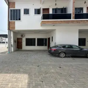 3bdrm Duplex in Chevron for rent
