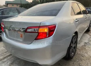 Toyota Camry SE V6 4dr Sedan (3.5L 6cyl 6AM) 2008 Gray