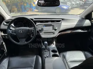 Toyota Avalon XLE Premium 4dr Sedan (3.5L 6cyl 6A) 2014 Silver