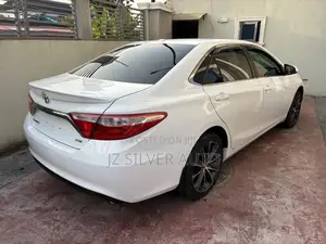 Toyota Camry XSE V6 4dr Sedan (3.5L 6cyl 6A) 2016 White