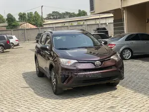 Toyota RAV4 LE AWD (2.5L 4cyl 6A) 2017 Purple