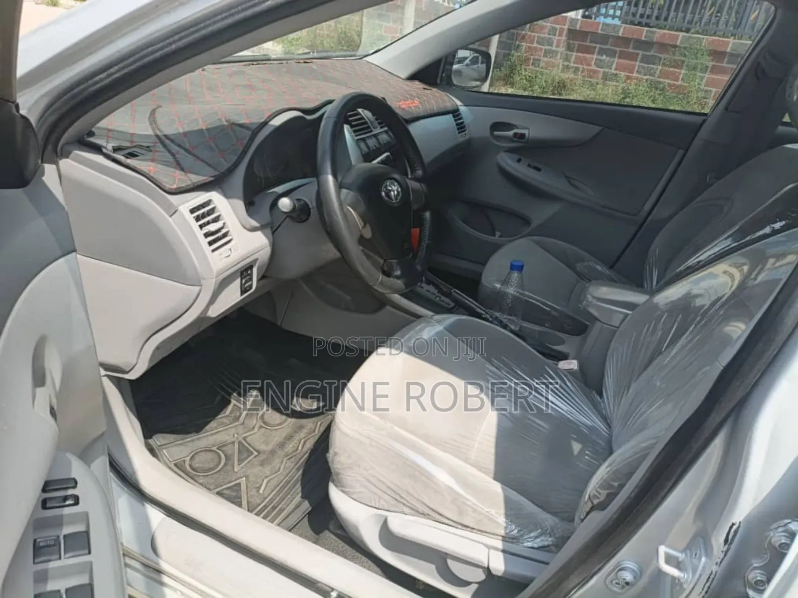 Toyota Corolla LE 4dr Sedan (1.8L 4cyl 4A) 2010 Silver