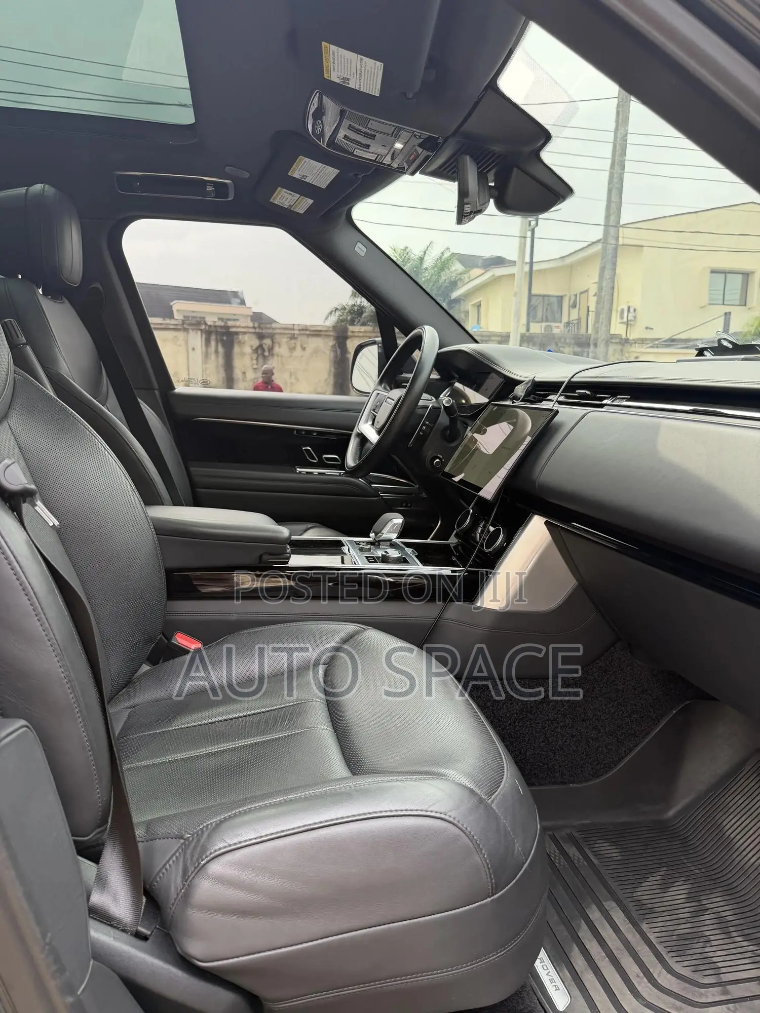 Land Rover Range Rover Vogue 2023 Black
