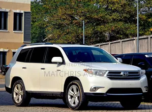 Toyota Highlander Limited 3.5l 4WD 2013 White