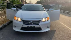 Lexus ES 350 FWD 2013 White