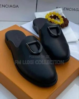 Men’S Classic Leather Half Shoe With Buckle Design