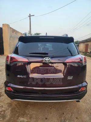 Toyota RAV4 2017 Burgundy
