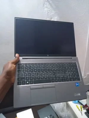 Laptop HP ZBook Firefly G8 32GB Intel Core I7 SSD 512GB