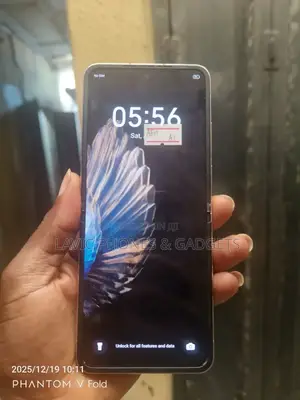 New Tecno Phantom V Flip2 5G 256 GB Gray