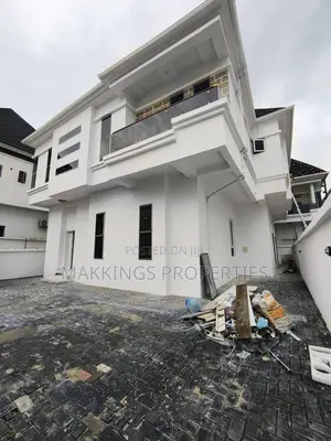 5bdrm Duplex in Chevron for rent