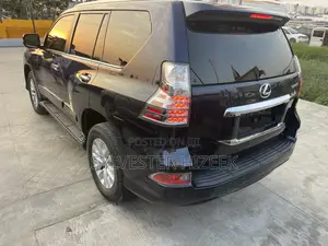 Lexus GX 2019 Blue