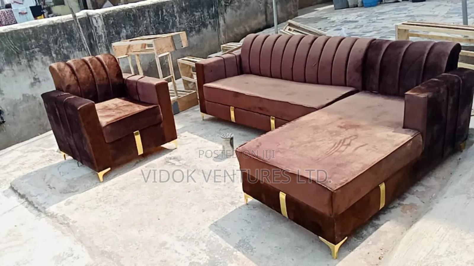 Fabric L Shaped Sectional Sofa.