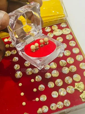 Tondon 18karat Earrings