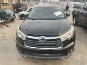 Toyota Highlander XLE 4dr SUV AWD (3.5L 6cyl 6A) 2015 Black