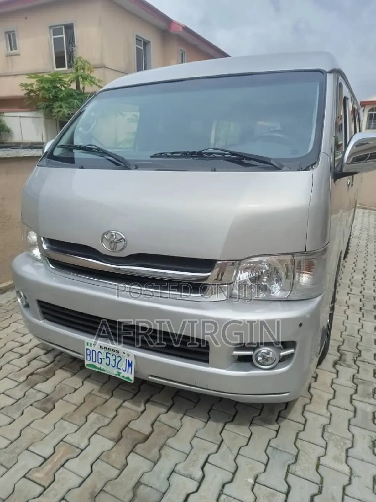 Toyota HiAce 2010 Silver