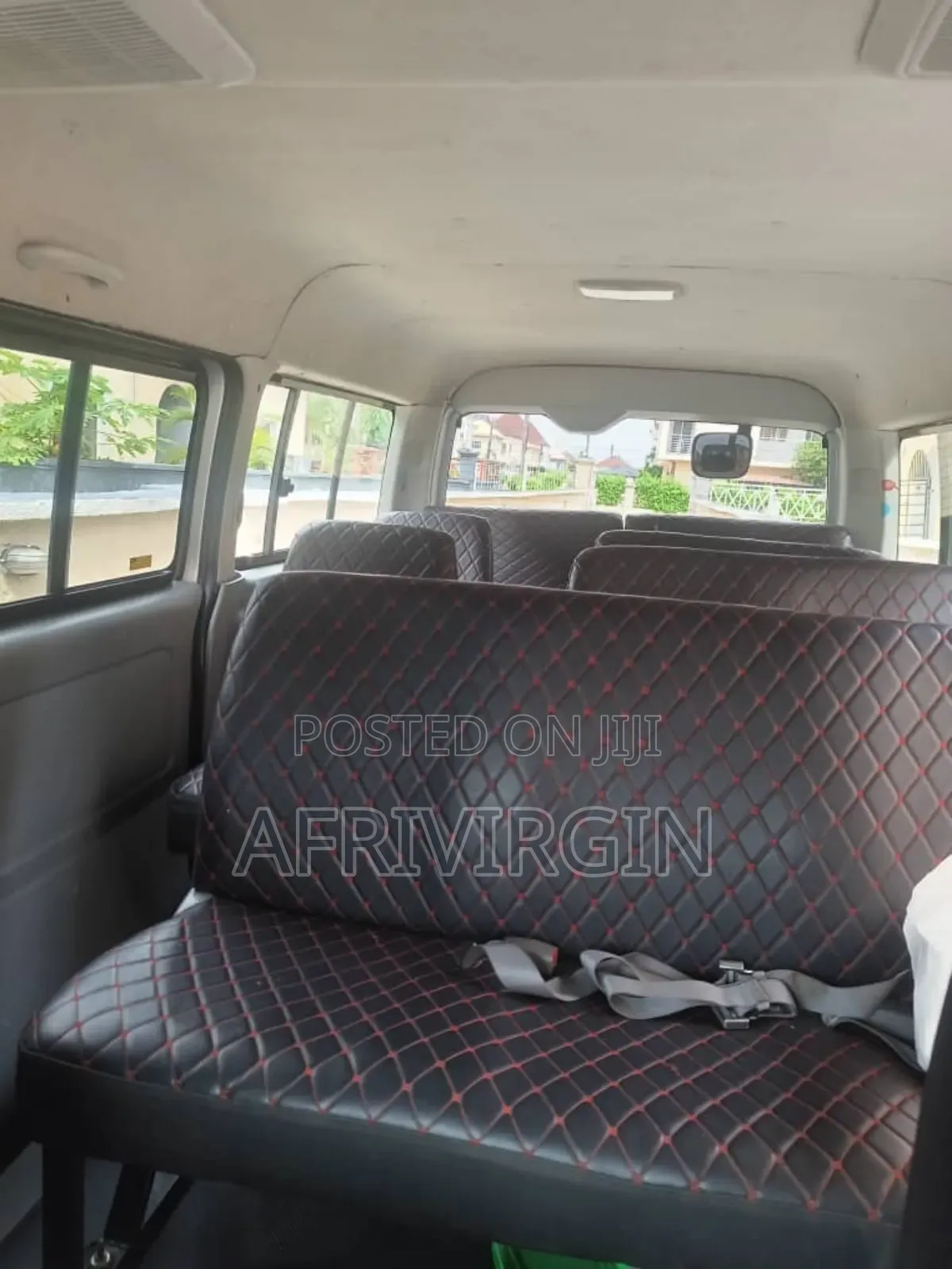 Toyota HiAce 2010 Silver