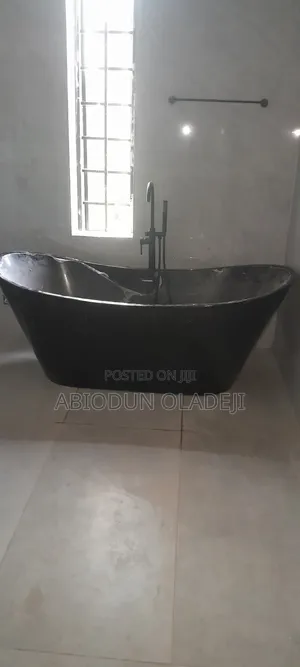 Free Standing Bathtub