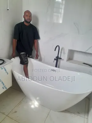 Free Standing Bathtub