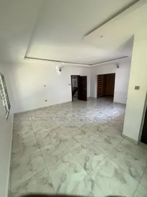 4bdrm Duplex in Lekki for rent