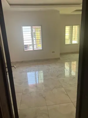4bdrm Duplex in Lekki for rent