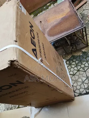 Aeon Refrigerator With Durable Interior Shelves