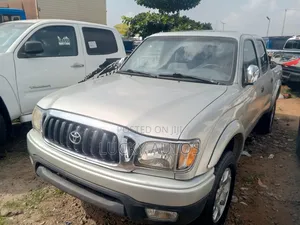 Toyota Tacoma 2004 Silver