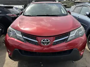 Toyota RAV4 Limited 4dr SUV (2.5L 4cyl 6A) 2015 Red