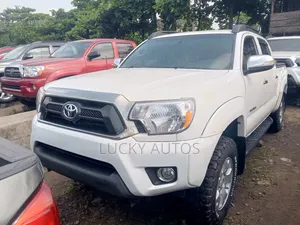 Toyota Tacoma 2013 White