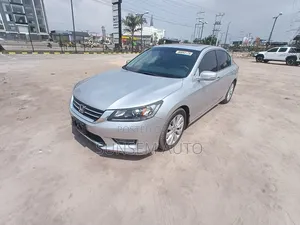 Honda Accord EX 4dr Sedan FWD (2.4L 4cyl 2A) 2013 Silver