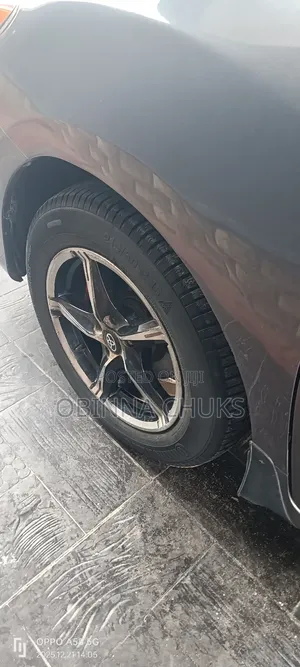 Toyota Matrix S Hatchback AWD (2.4L 4cyl 4A) 2009 Gray