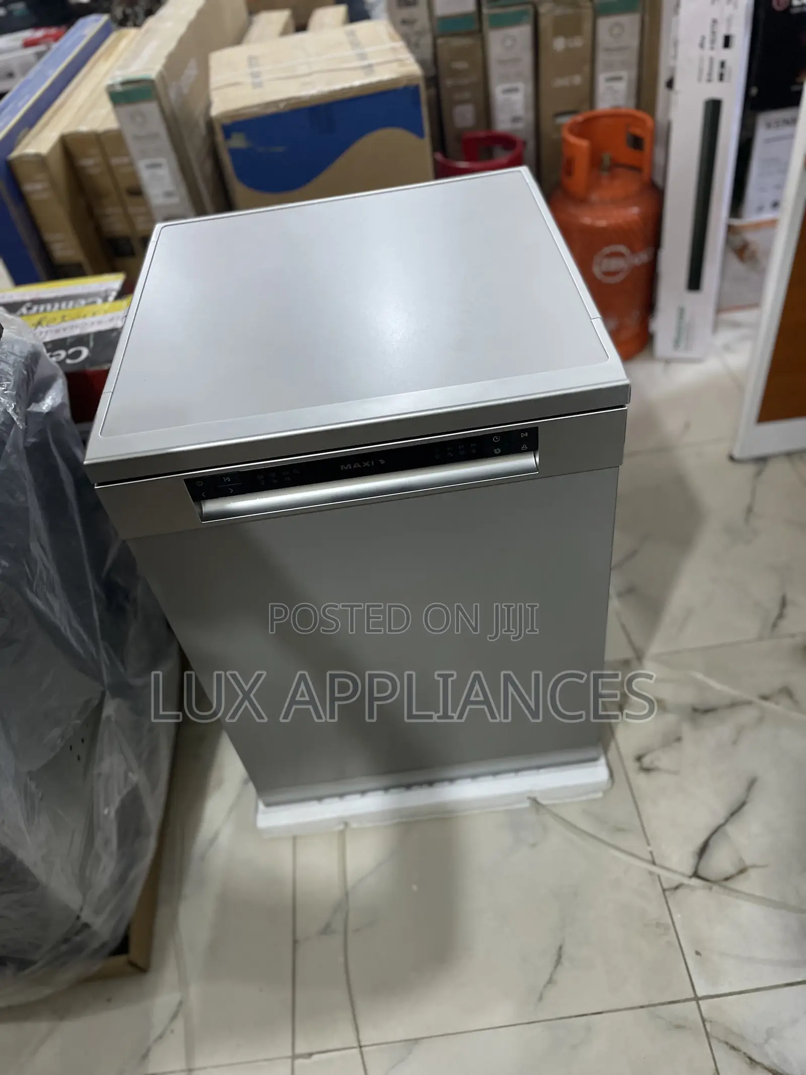 Maxi Dishwasher – Reliable Cleaning, Every Cycle