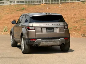 Land Rover Range Rover Evoque SE 5dr 4x4 (2.0L 4cyl 9A) 2016 Brown