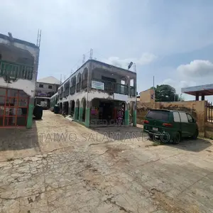 23 Units Shopping Complex